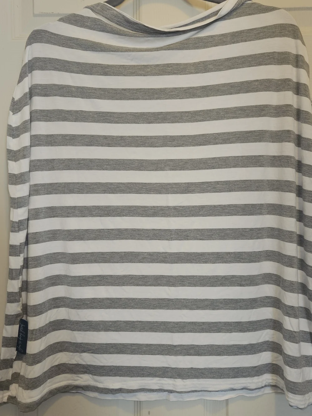 Baby Boldly white and gray horizontal striped carseat cover #babyboldly #stripes